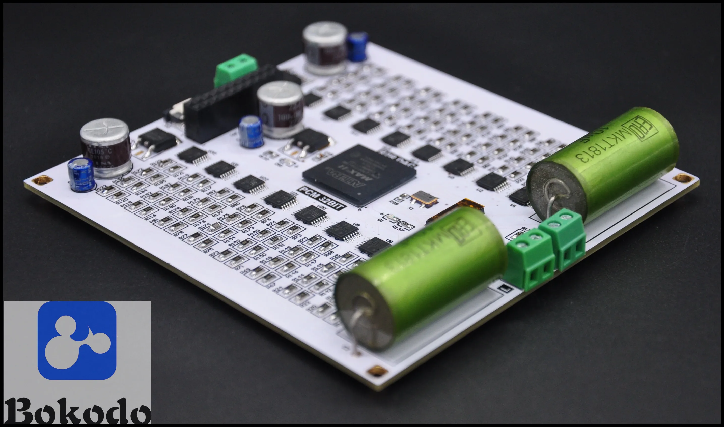 R2R PCM 32-битный полностью дискретный декодирования ЦАП стерео с Дисплей