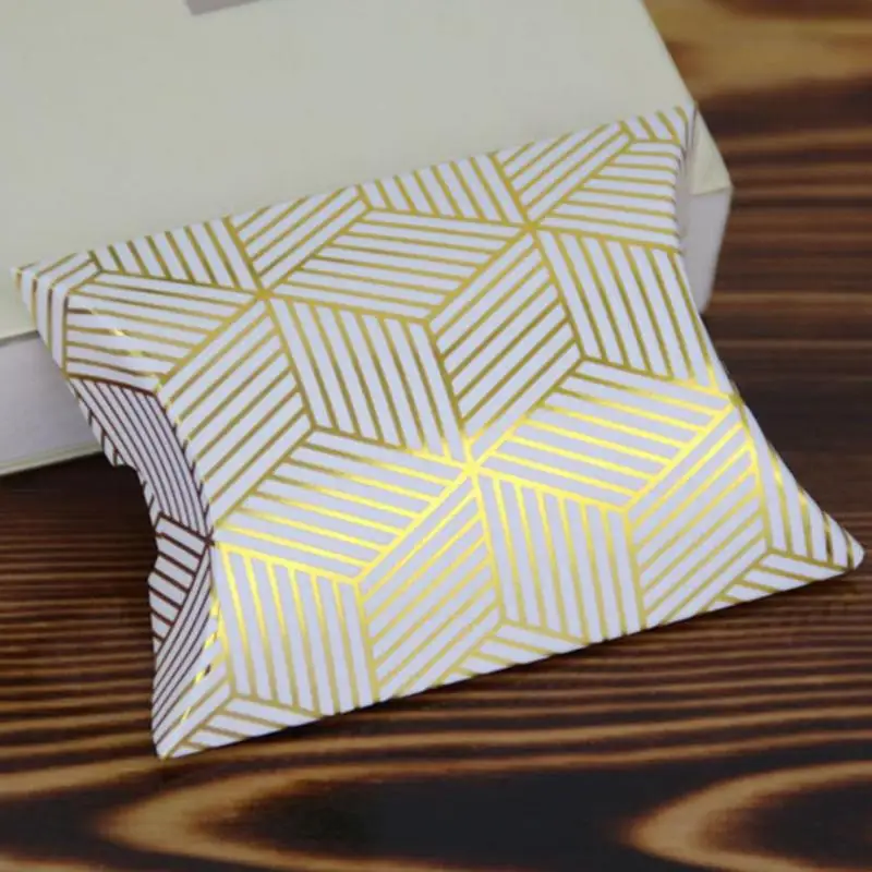 

10pcs Pillow Shaped Candy Boxes Bags Packaging Gift New craft paper Wedding Christmas Favor Party Box bags eco friendly