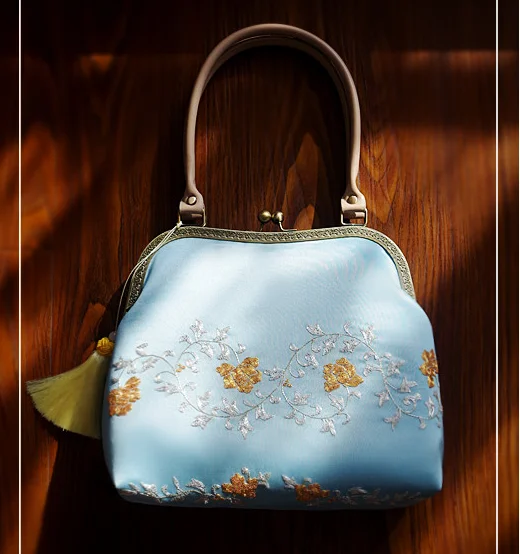 

2020 Angelatracy Hand Floral Embroidery Japan Lolita Blue Women Silk Cheongsam Handbag Vintage Metal Frame Tote Crossbody Bag