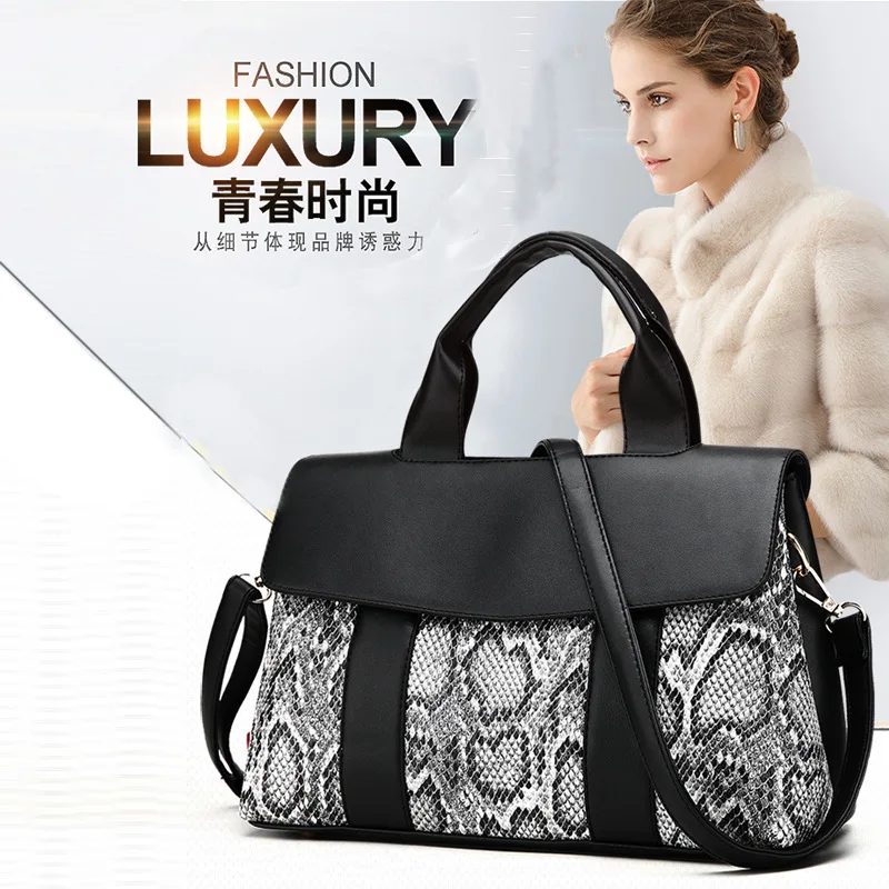 

2017 New Style Korean-style Fashion Snakeskin Print Pattern Pillow Bag Large Capacity Casual Hand Versatile WOMEN'S Bag Bag