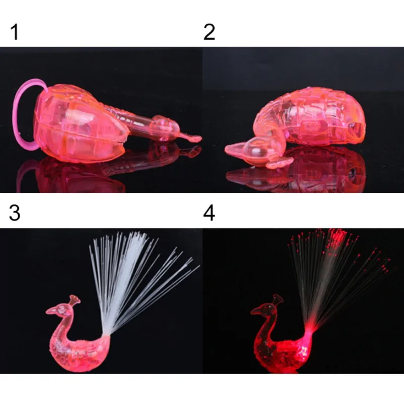 Забавный пластиковый материал лампа в виде павлина на палец цветные яркие игрушки, светодиодные лампы кольца случайный цвет гаджеты для