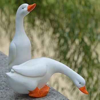 

Promotion! 2Pcs Resin Duck Figurine Simulation Duck Animal Model Ornament for Yard Pond Lawn Statue Garden Outdoor Decoration