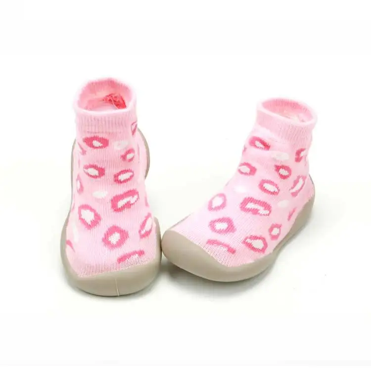 Новые носки-тапочки для малышей, детские мягкие носки с резиновой подошвой, леопардовые носки-тапочки для малышей - Цвет: Pink