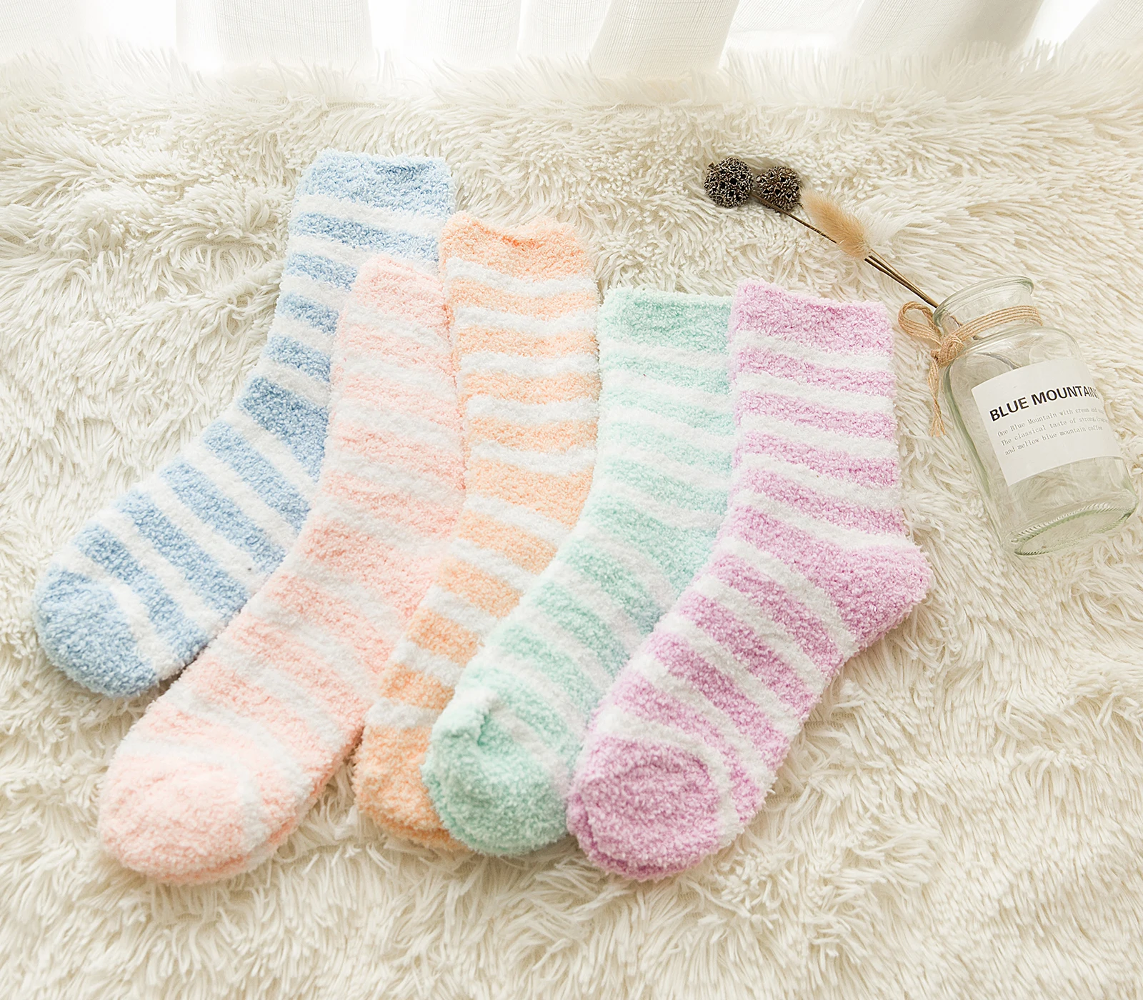 long socks for women 5 Pair Candy Warm Lady Heart Cute Winter Kawaii Thick Casual Women Socks Fuzzy Fluffy Warm Socks Short Cute Cotton Socks Female nike socks women