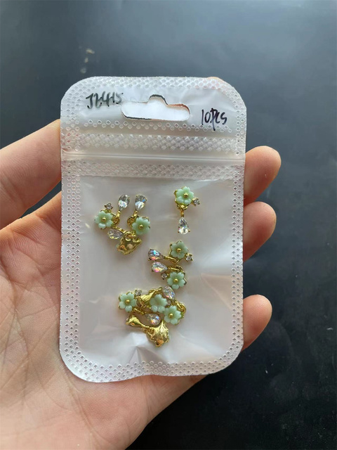 3D Alloy Nail Art Charms Crystal Rhinestone Colorful Flower/Bee Royal Diamonds Jewelry Vividly Luxury Metal Nail Supply J3