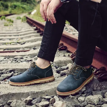 

Business 2020 Winter New Men Leather Shoes Men's Casual Flats Male Luxury Oxfords Shoes Breathable Plus Velvet Flats Shoes 39-44