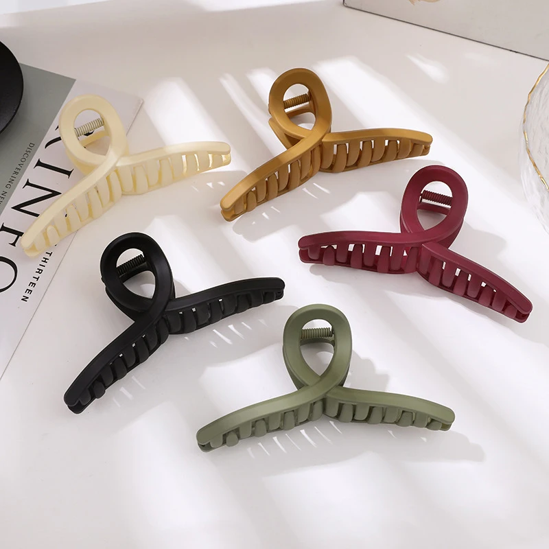 

2020 New Hyperbole Big Acrylic Hair Claw Clips Big Size Makeup Hair Styling Barrettes for Women Hair Accessories