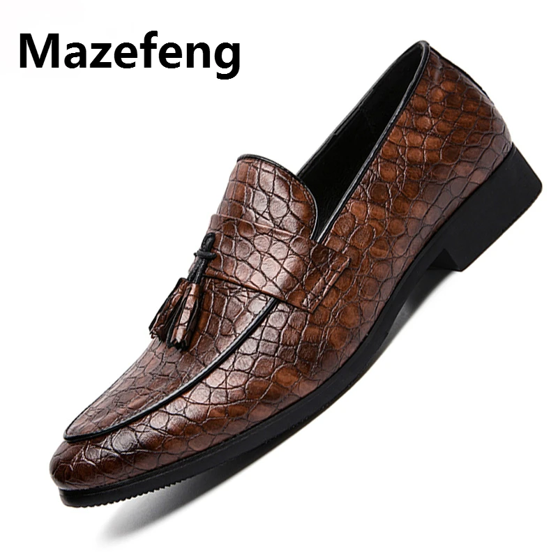 

2019 Four Seasons Pointed Men Formal Business Brogue Shoes Luxury Men's Dress Shoes Male Casual Leather Wedding Party Loafers