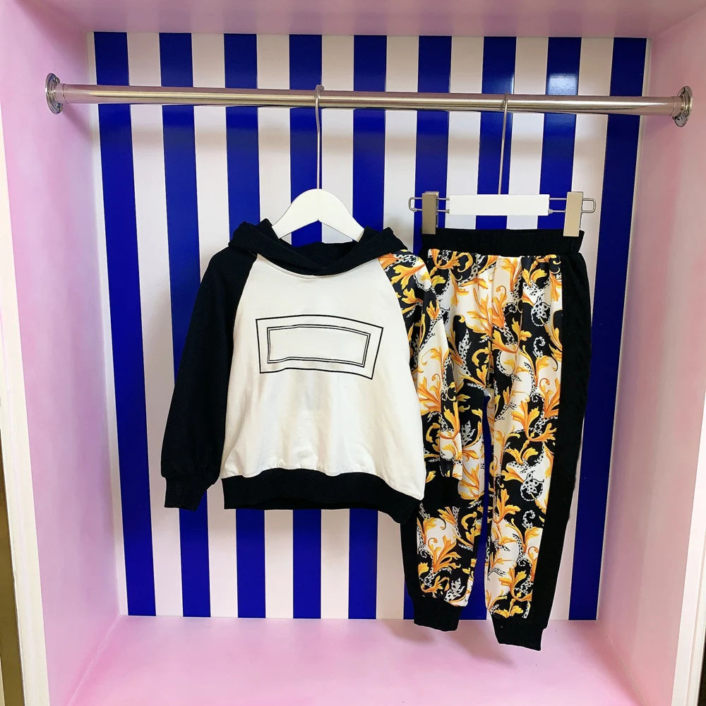 Meninos do Bebê Hoodies + Calças Moletom das Crianças Define Outono Agasalho Terno Inverno Roupas Marca Designer Crianças Queda 2 Pçs 2 Conjuntos para bebês meninos, agasalho com capuz