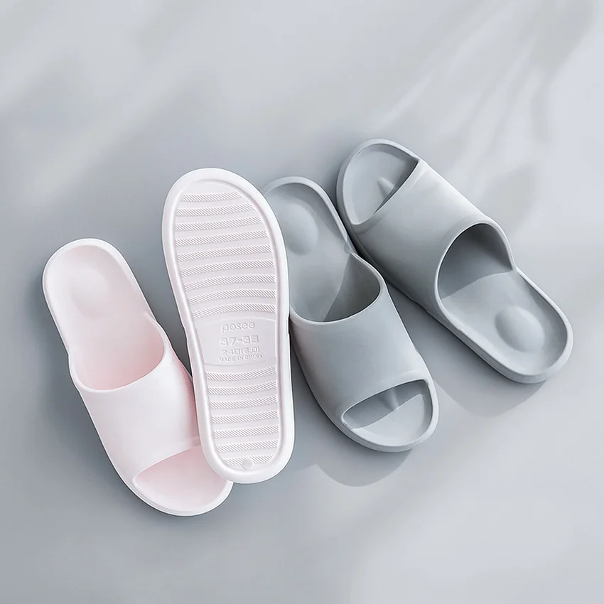 

New Simple Unisex Slippers Men and Women Casual Slipper Flip Flops Indoor Home Slippers Non-slip Bathroom Slides Pantuflas 2020