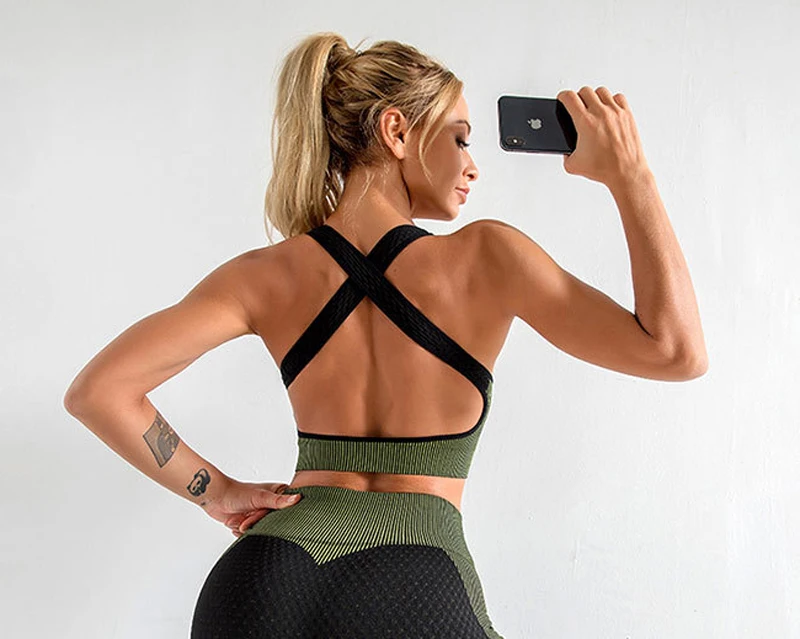 14262017746_323935043