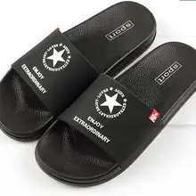 Мужские летние тапочки; модная пляжная обувь для влюбленных пар; мягкие домашние тапочки унисекс для ванной; классные уличные Вьетнамки; Популярная мода