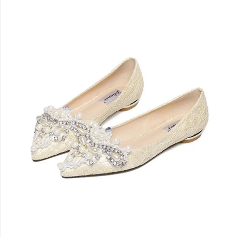 

Ladies Europe and the United States new flat shoes with pointed toes beads pearl water drill pointed flat heel women's shoes