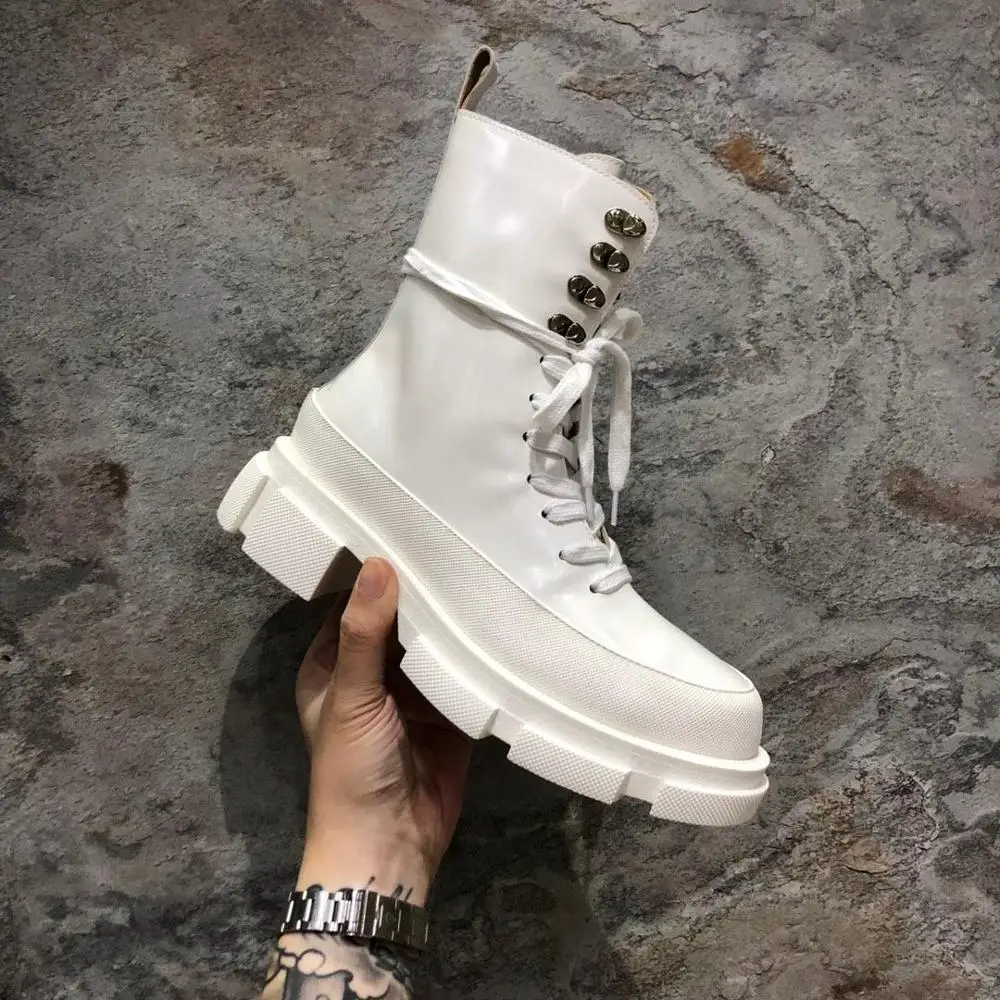 

BELLECOM 2019 Autumn and Winter New Women's Boots British Handsome Stars with Martin Boots Army Boots