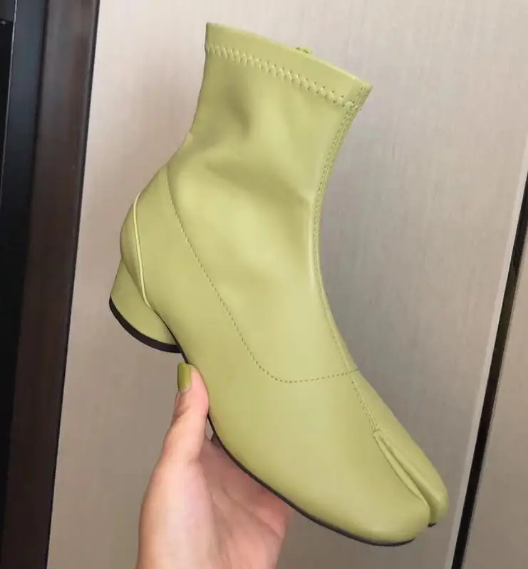 Дизайн; зимние эластичные ботинки на молнии в стиле таби ниндзя; женские Брендовые ботильоны из британской кожи на низком каблуке; Ботинки martin с раздельным носком; botas mujer - Цвет: Зеленый