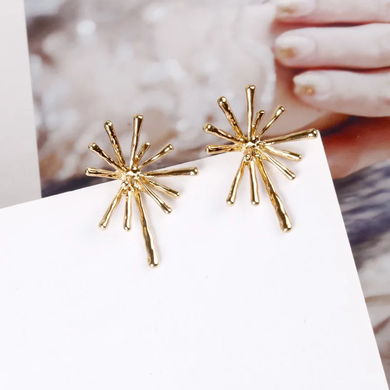 

New Gold Color Statement Firework Women Earrings Simple Bar Big Geometric Earrings Brincos Female Fashion Jewelry