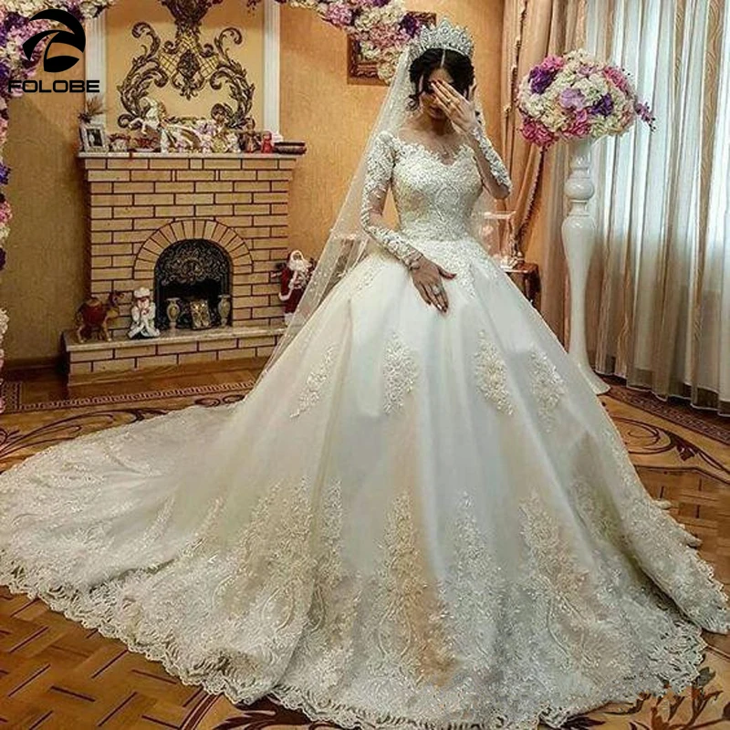 Бальное платье с длинным рукавом свадебное со шлейфом и бусинами | Свадьбы