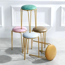 北欧シンプルな小型ラウンドスツール家庭用化粧スツール寝室トイレスツール爪スツールミルクティースツール試着室スツール美(China)