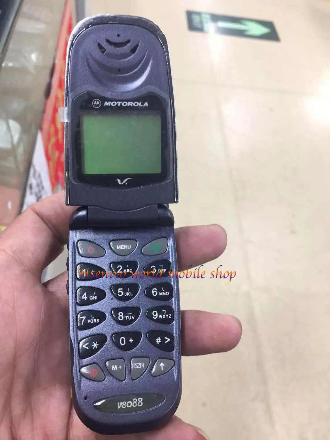 V8088 разблокированный телефон Motorola Flip V8088 мобильный телефон один год гарантии