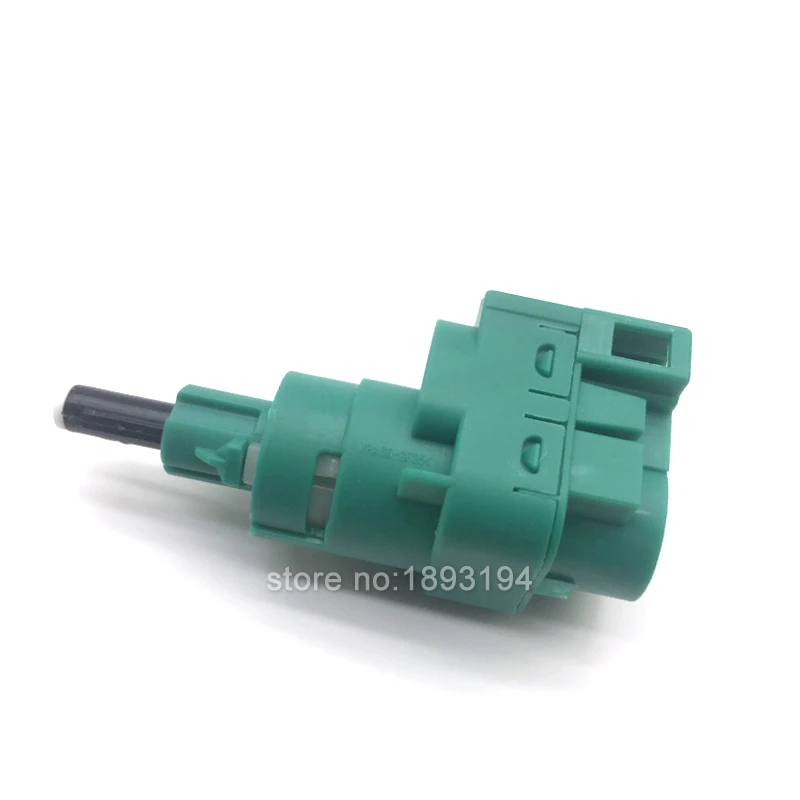 1x BRAKE LIGHT PEDAL SWITCH GREEN 1C0945511A FOR VW BORA JETTA GOLF BEETLE 1C0 945 511 A | Автомобили и мотоциклы