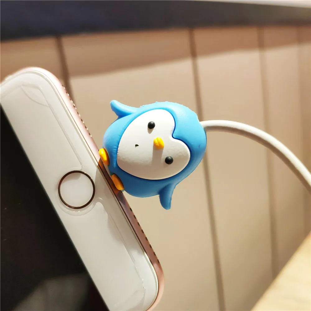 Черный Usb-кабель EGECD dibujos animados lindo протектор кабеля для iPhone 11 Pro4 4S 5 5S 6 6 plus 6 s 6 7 8 - Цвет: Черный