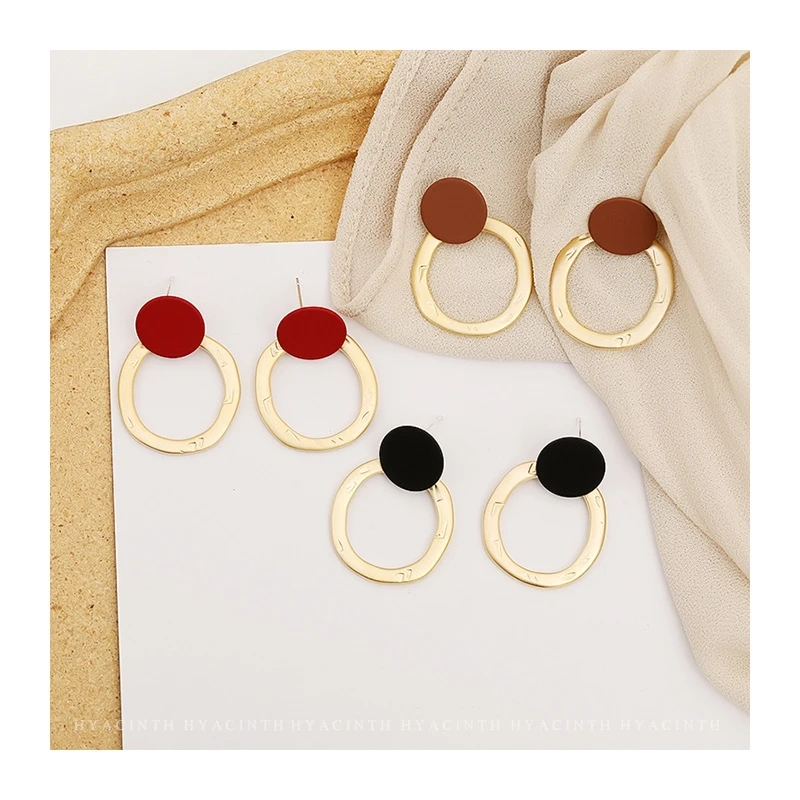 

Women's Simple Matte Metal Paint Disc Earrings Korean New Tide Earrings Fashion Texture Earrings S925 Needle Jewelry