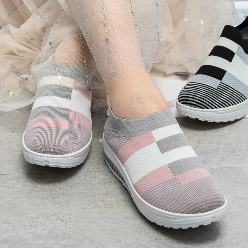 

New Women Sneakers Vulcanized Shoes Sock Sneakers Women Summer Slip On Flat Shoes Women Plus Size Loafers Zapatillas