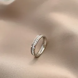 Luxurious Rose Gold Zirconia Ring - Premium Hypoallergenic Stainless Steel Jewelry - 8 (Silver Single Row)