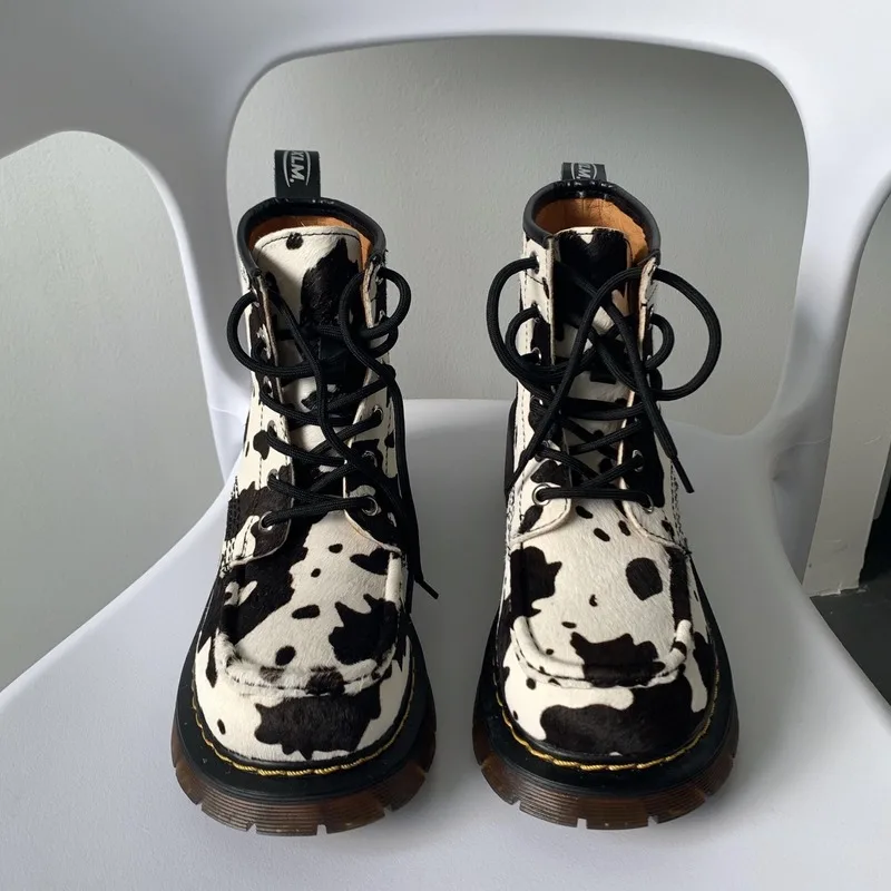 Las mujeres botas de moto Otoño de moda de invierno de Color sólido de botas Martin botas de las mujeres de alta calidad cómodo estampado de vaca botas de mujer