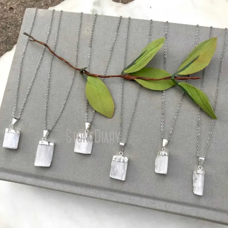 

Натуральный драгоценный камень NM31413, подвеска свободной формы из селенита, Посеребренная цепочка, минималистичное ювелирное изделие, подарок подруге невесты