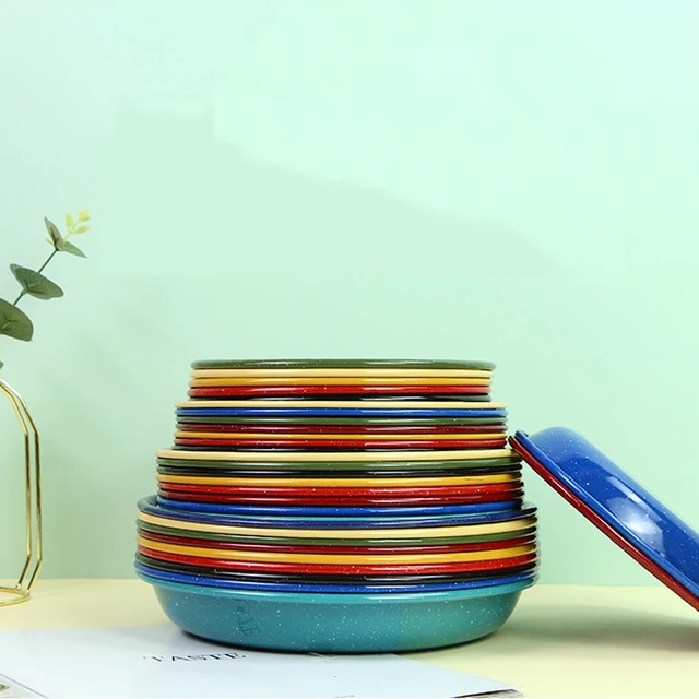 multicolored enamel plates