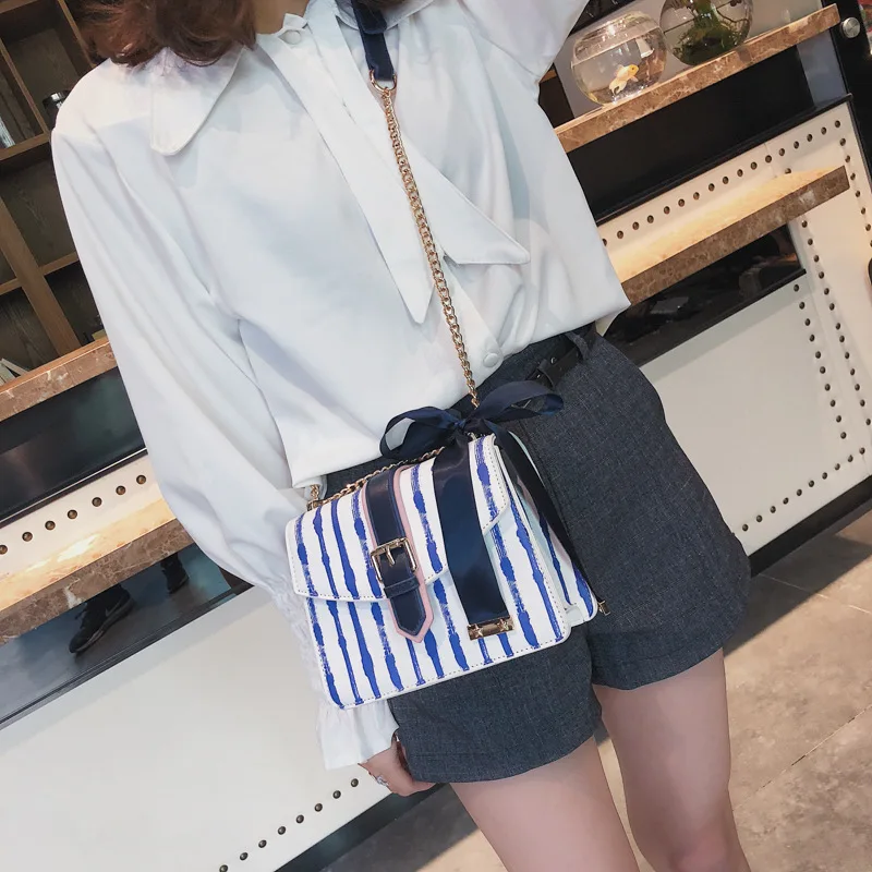 

INS Ultra-Fire Pack 2018 New Style Shoulder Bag Vertical Stripe Contrast Color Shoulder Bag Fashion Ribbon Chain Square Sling Ba