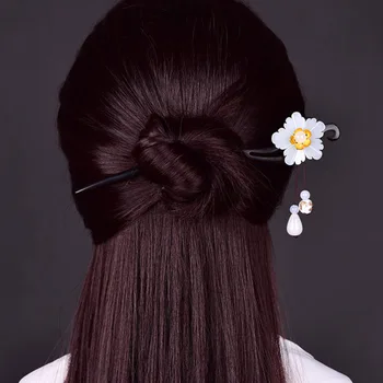 

1Pc Chinese Retro Hairpin Flower Shaped Hair Wear Creative Women Decoration
