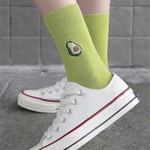 Носки с забавным фруктовым узором для женщин и девочек, хлопковые носки с вышивкой авокадо в стиле Харадзюку, повседневные носки средней длины для скейтборда, уличная одежда, новинка