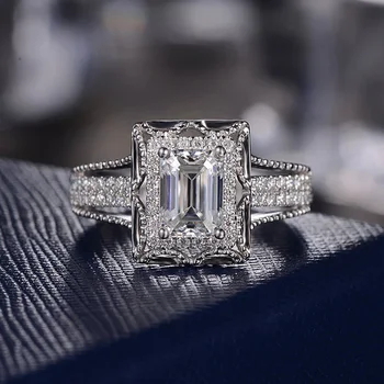 

Huitan Classic Wedding Engagement Ring Band Shiny Dazzling Crystal Stone Square Frame Silver Plated Finger Rings All In Stock