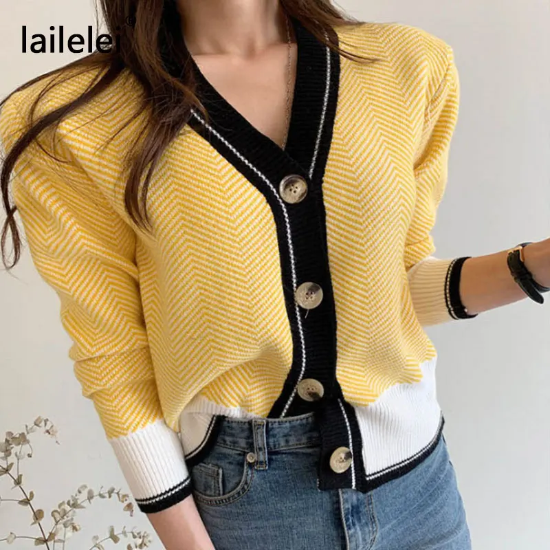 

Chic small bump color white elegant yellow sweater cardigan