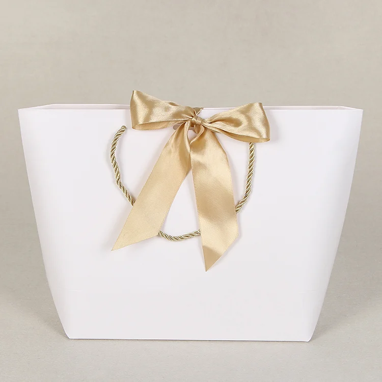 30 шт Подарочная сумка золотая Подарочная коробка для одежды книги упаковка золотая ручка бумажная коробка сумки крафт-бумага подарочная сумка с ручками - Цвет: Белый