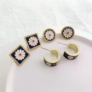 

High Grade Sense Vintage Retro Enamel Ink Blue Little Daisy Ear Stud Palace Style Earrings Versatile Geometry Ear Stud