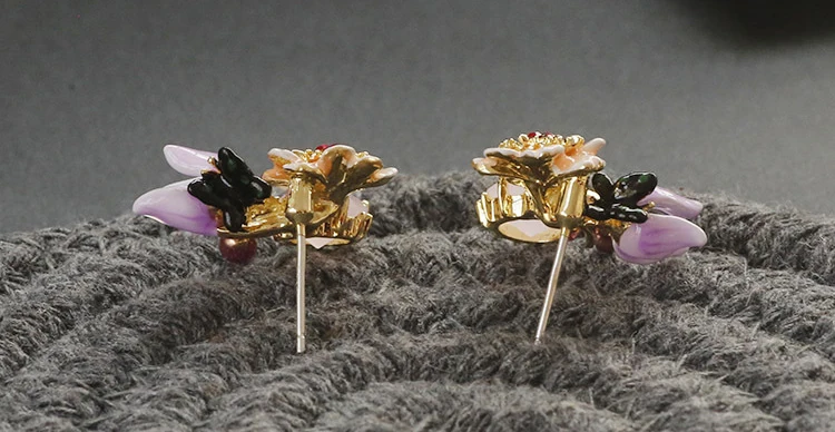 Новая мода, эмалированные художественные капельные серьги-гвоздики с маслом для женщин, подарок, розовые цветы, серьги в форме бабочки, хорошее ювелирное изделие