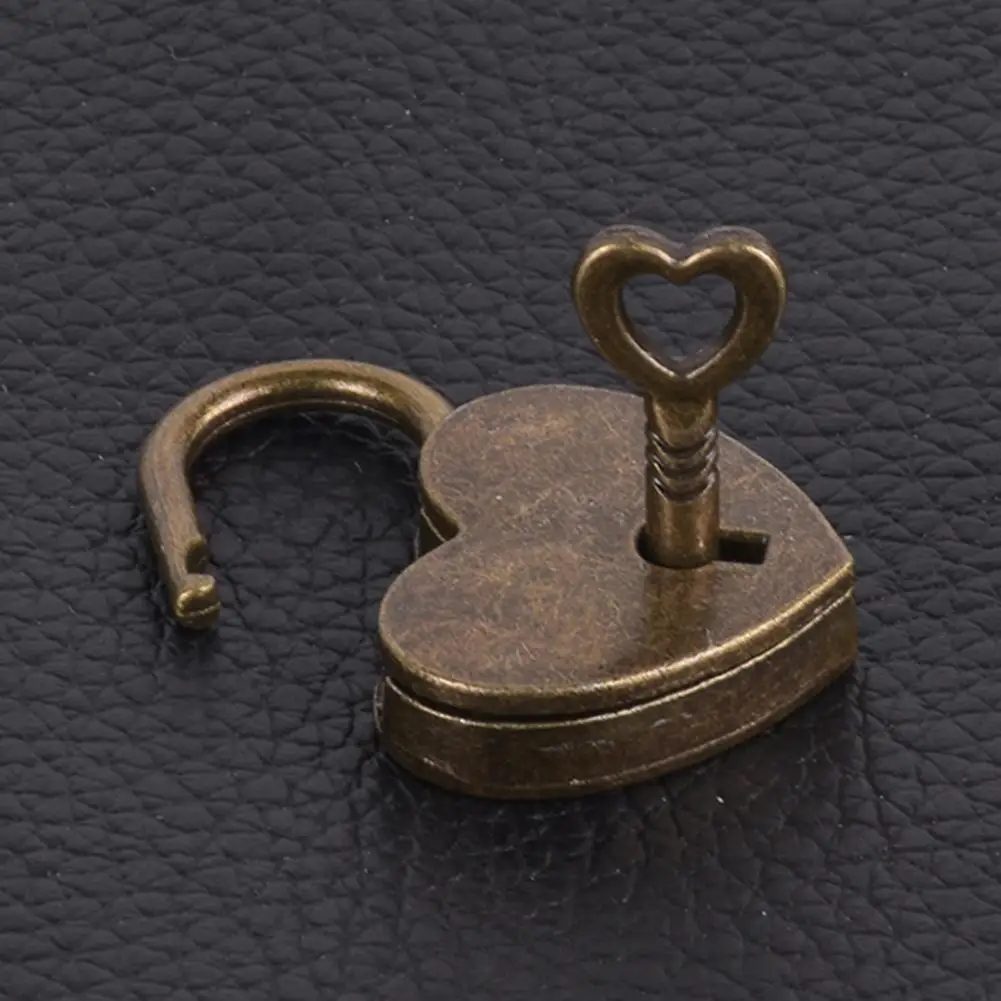 New Vintage Heart Shape Mini Padlock Bag Travel Suitcase Luggage Box Case Key Lock Retro Combination Lock Jewelry Box Padlock 3