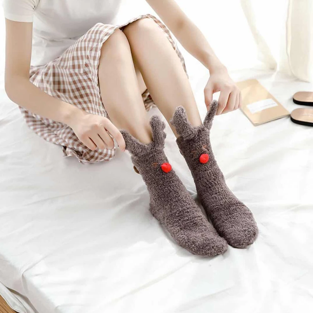 Осенне-зимние коралловые бархатные носки для сна женские Теплые Носки с рисунком домашние Нескользящие махровые милые носки-тапочки для девочек рождественские носки с оленем