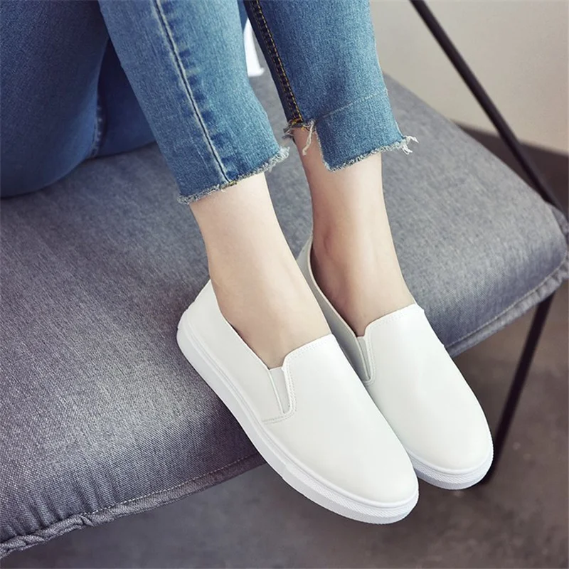 

2020 Fashion White Shoes Women Flats Classic Board Shoes Women Wild Couple Canvas Shoes Retro Design Casual Shoes PU Skate Shoes