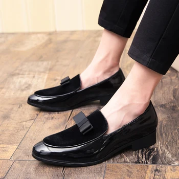 

2020 New Men Dress Shoes Fashion Bow Tie Pointed Toe Shoes Black Blue Gentlemen Business Leather Shoes Men Casual Shoes Loafers