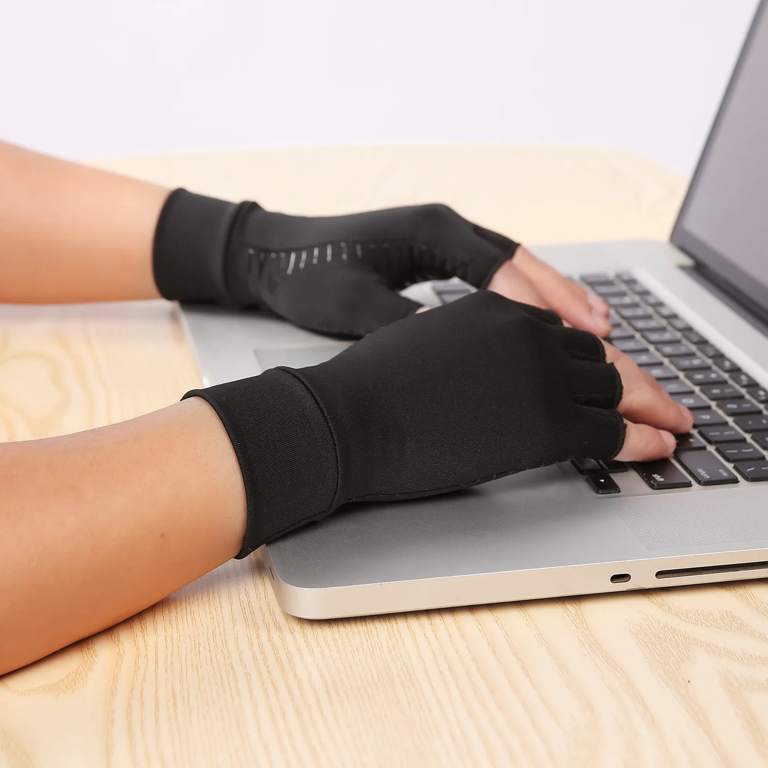 Compression Arthritis Gloves with Non-Slip Silicone Gel Open Finger Gloves For Wrist Support Arthritic Joint Pain Relief