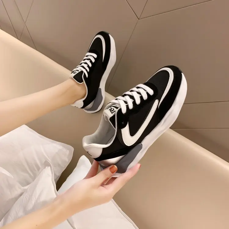 Women's 2021 Spring and Autumn New Casual Flat-bottom Color Matching Light and Trendy Sports Shoes Women Show Small Feet