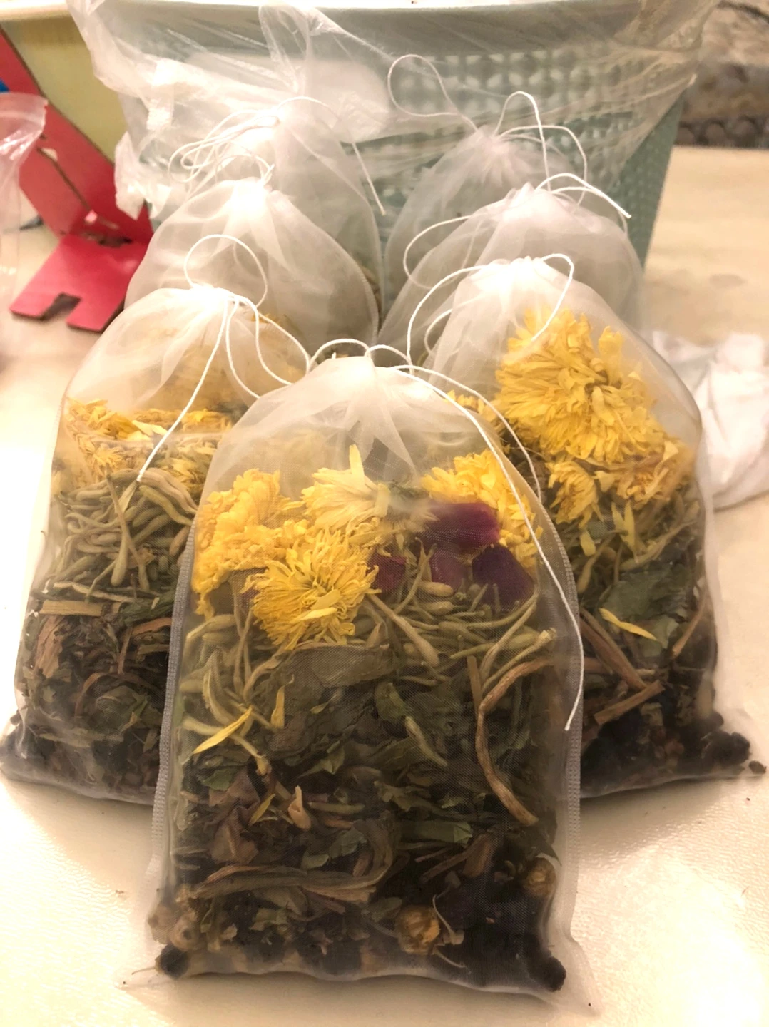 Description Picture 4 of itemTransparent Teabags Empty Tea Bags Nylon Tea Filter Bags for Spice Herb Loose Food Disposable Tea bags with String Heal Seal