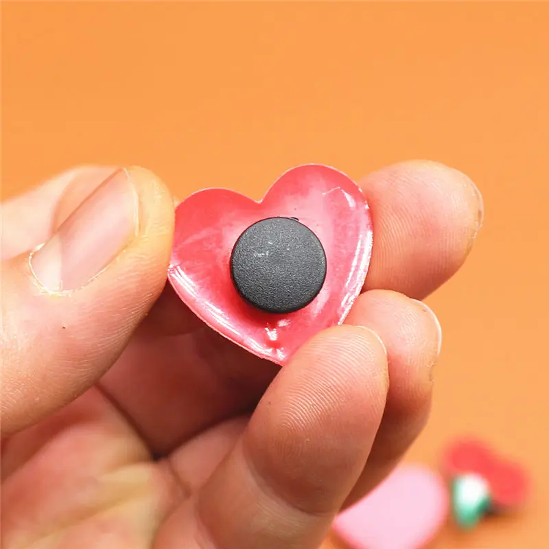 Single Sale 1pcs Shoe Charms Cartoon Heart-shaped Garden Shoe Accessories Buckle Decorations Fit Croc Wristband JIBZ Kids X-mas