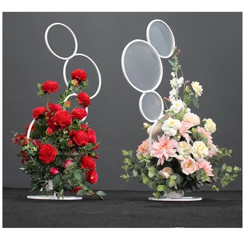 

New film wrought iron circle road guide wedding stage scene layout ring table flower Chinese wedding props flower decoration foi
