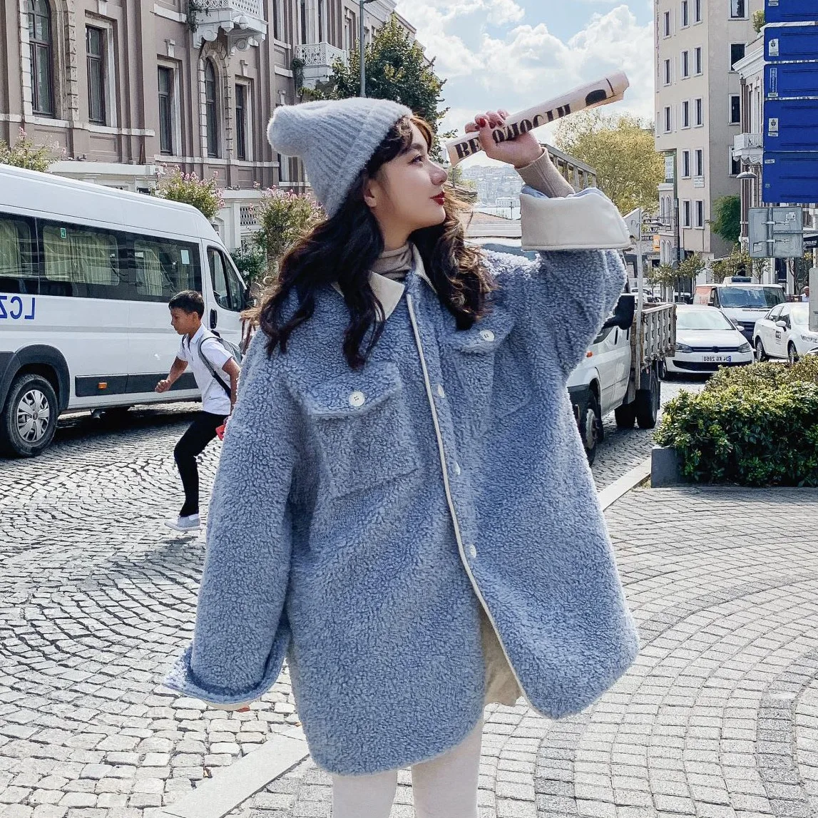 

Photo Shoot CHIC Sweet College Style Soft Milk Blue Contrast Color Fold-down Collar Single Breasted Lambs Wool Short-height Cott