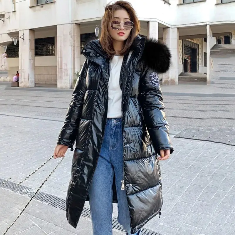 Высокое качество новая зимняя куртка Для женщин утепленные пальто с меховым капюшоном длинное пальто блестящая ткань стильный женский парка пальто